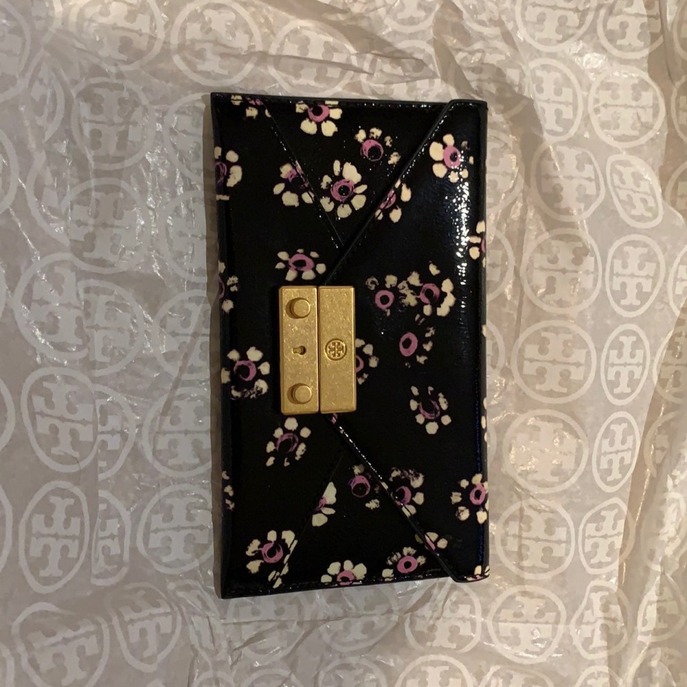 Tory Burch wallet